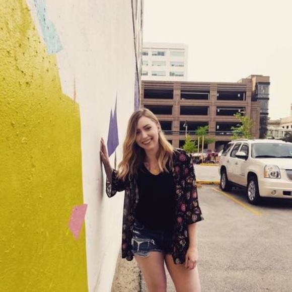 Meet your Posher, Jenna - Picture 1 of 1